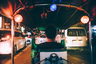 九游娱乐下载-《堡垒之夜》“未来光影”赛季，创意无限，精彩不断！